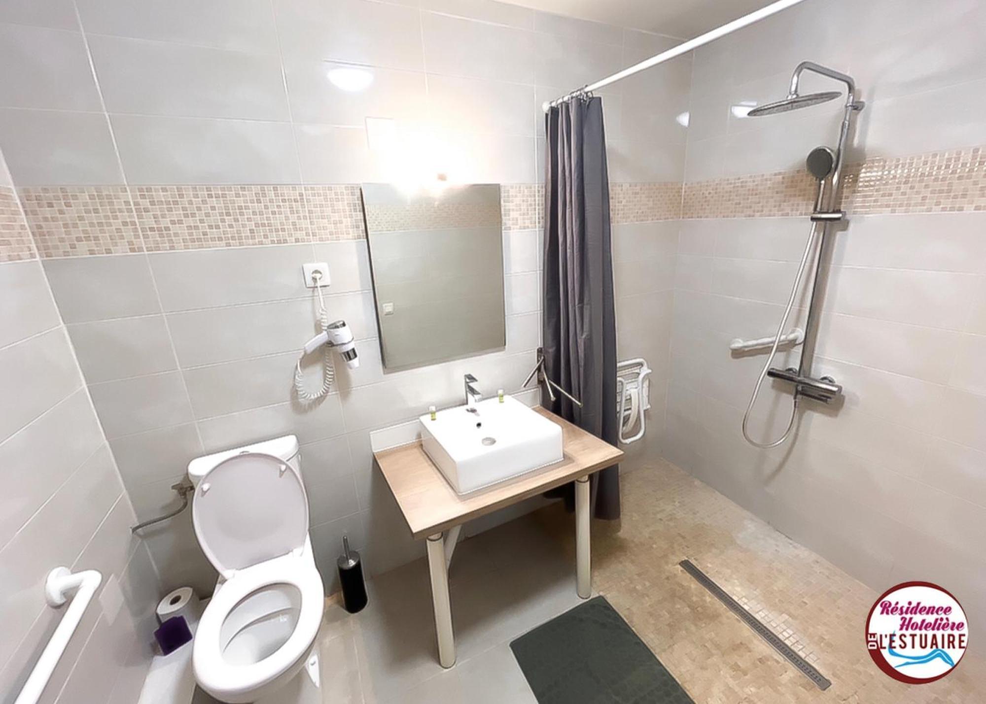 Residence Hoteliere De L'Estuaire Le Havre Exterior photo